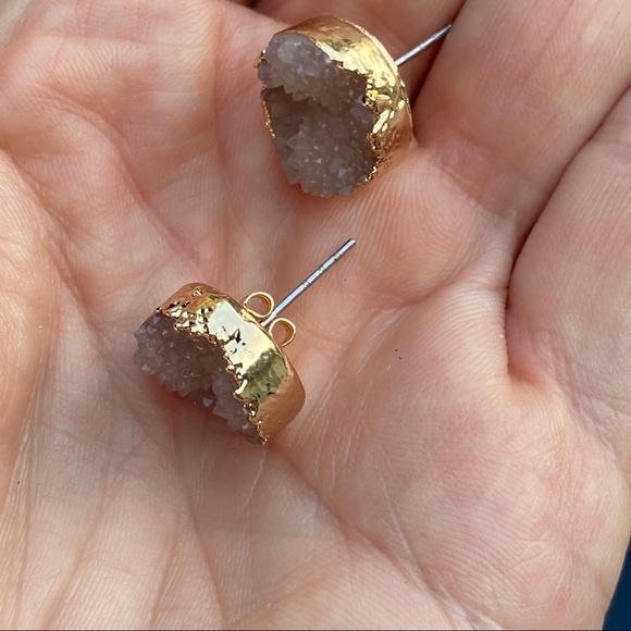 New! Anthro Druzy Soft Pink Rose Quartz Stud Earrings. - Picture 4 of 4